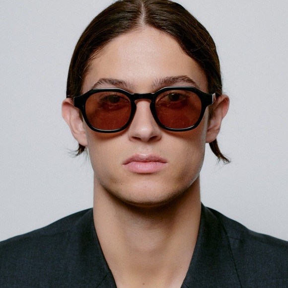 AKJAERBEDE • Black Zan Sunglasses main image 5